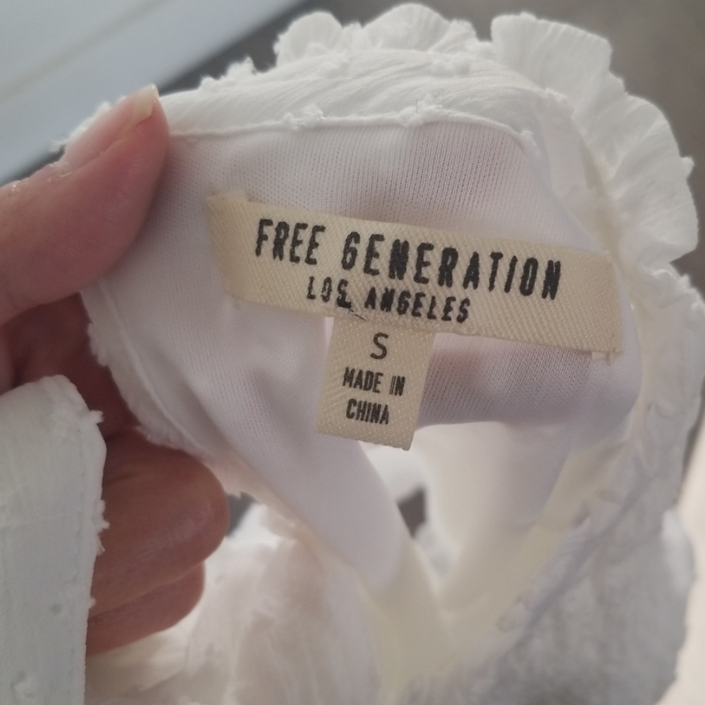 Free Generation top/blouse - Picture 2 of 5
